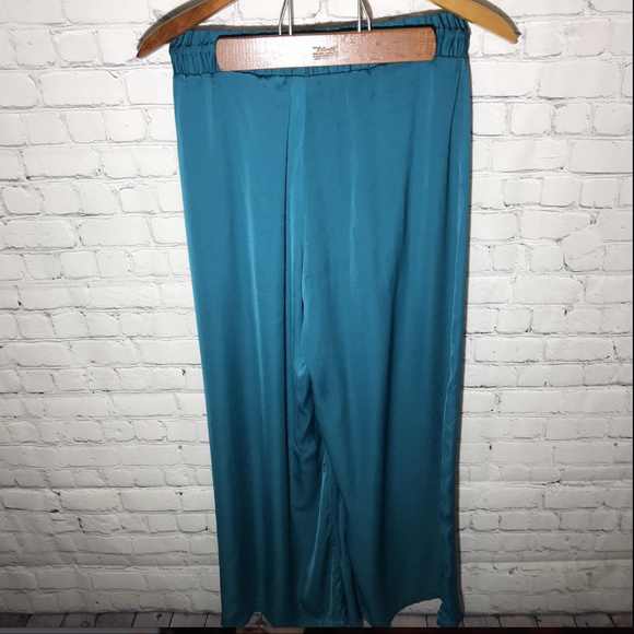 Iman Palazzo Pants with Drawstring Waist - Picture 3 of 4